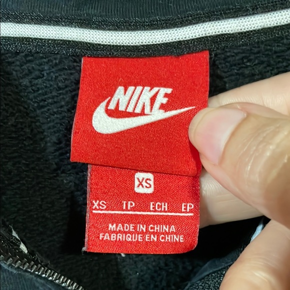 Nike tech fleece full-zip Black Hoodie Jacket - Picture 2 of 3